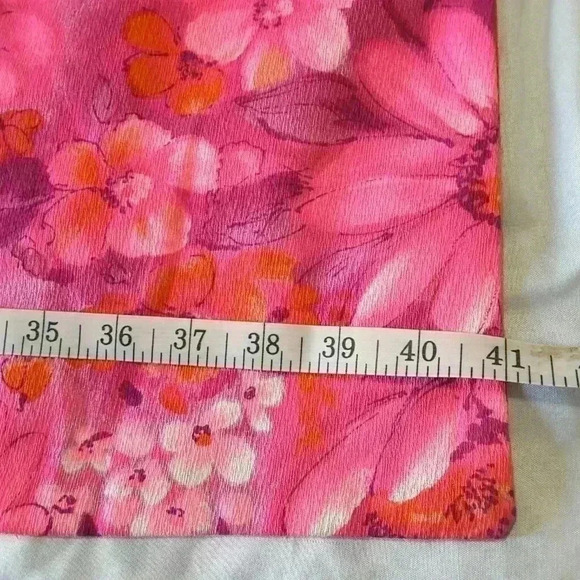 Beautiful Reversible Apron - Picture 5 of 7